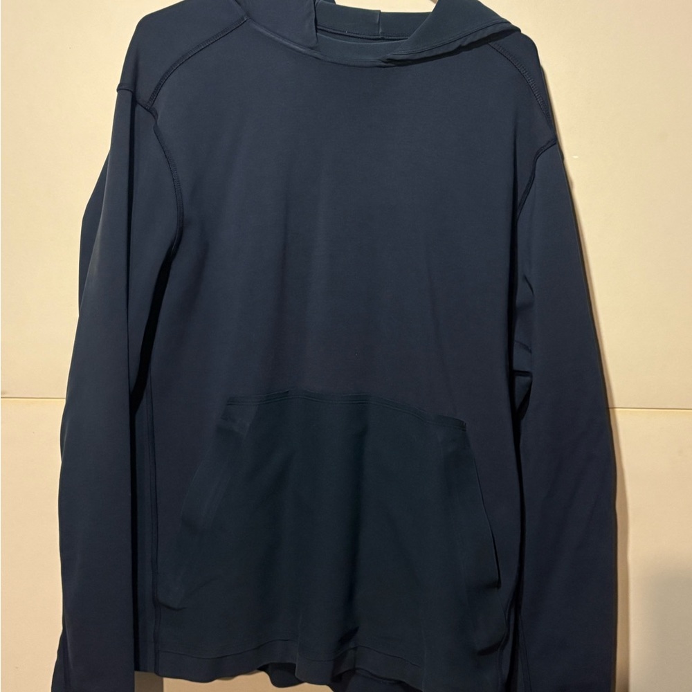 Lululemon men’s navy blue hoodie